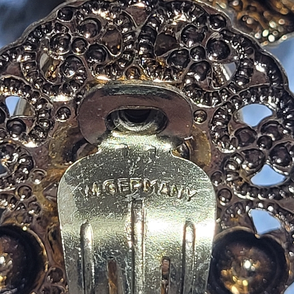 Vintage West Germany Cameo Necklace and Earrings Set. - Picture 15 of 16